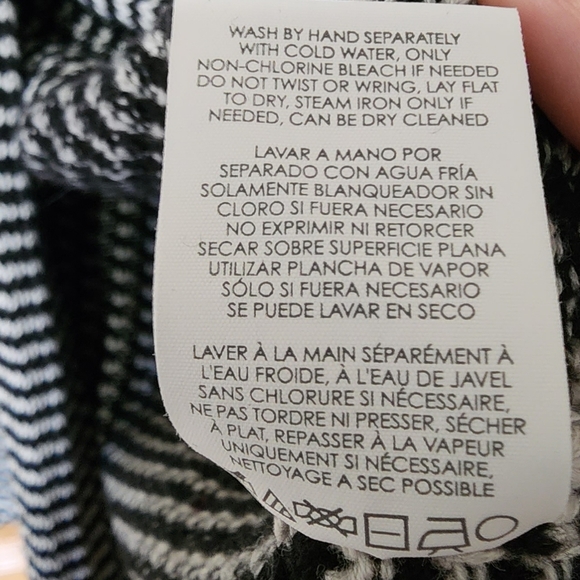 Cabi Fergie Split Turtleneck Sweater Black & White, XXS - Picture 6 of 9